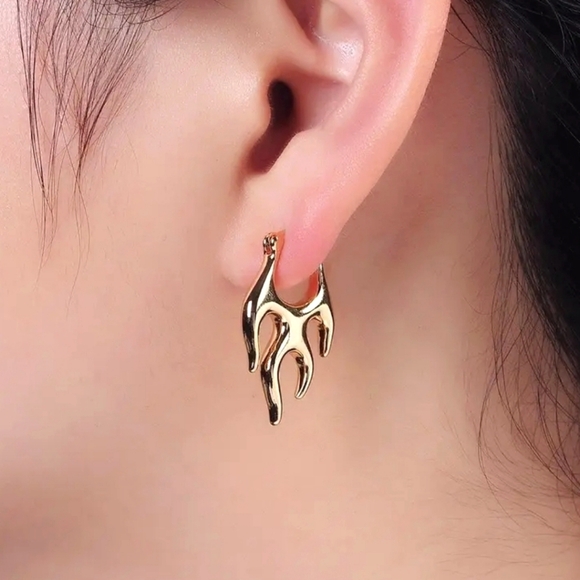 Flaming hot gold earrings - Picture 2 of 2